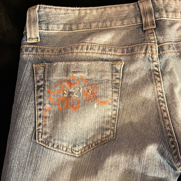 Guess jeans flare leg with painted flowers & rhinestones flare leg size 27 - Picture 4 of 7